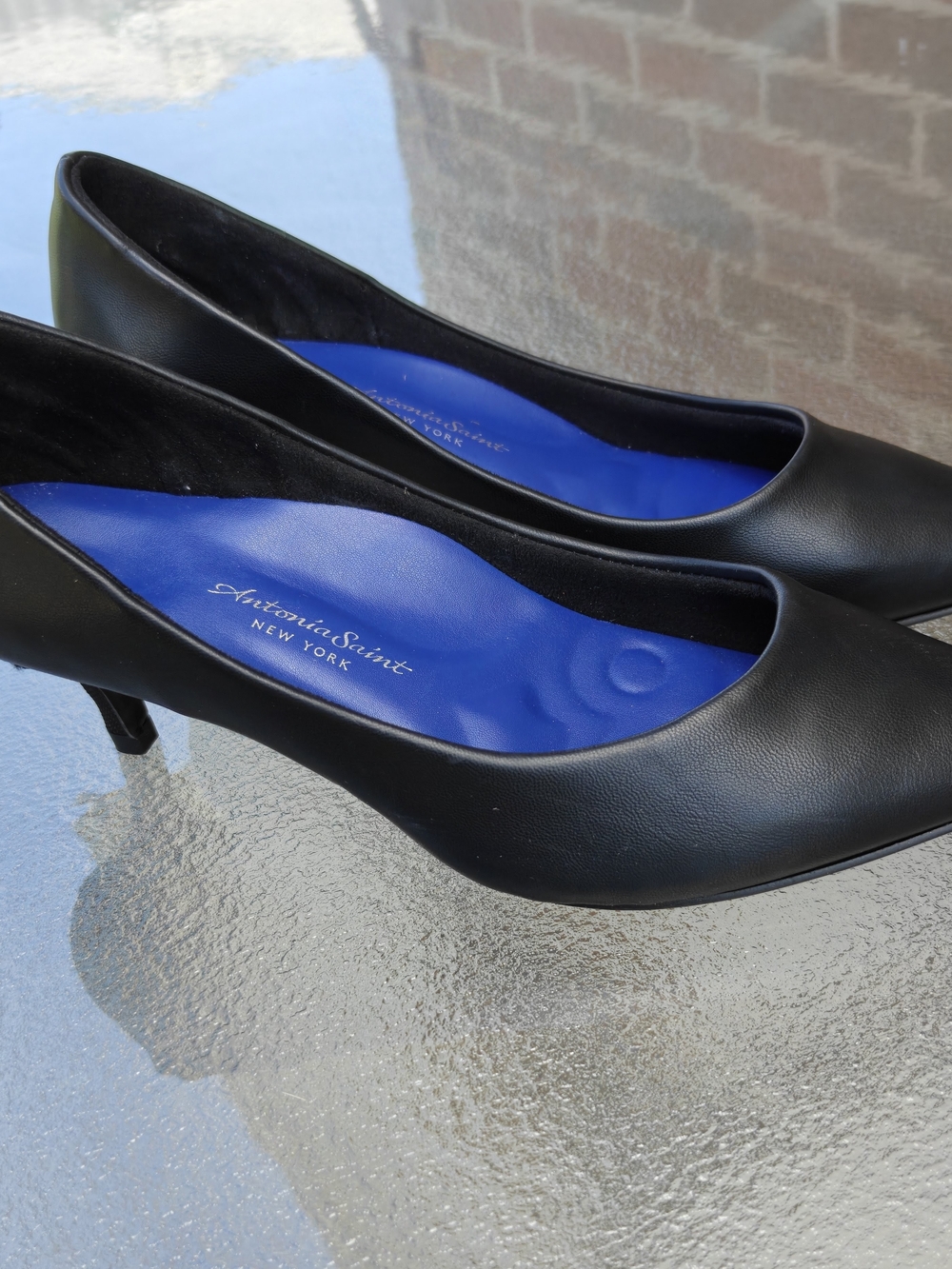 Antonia Saint New York Black Leather Comfort Kitten Heel Pumps Womens Size 8